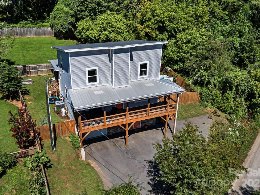 14 3rd Street, Asheville, NC 28803.  MLS# CAR4297140, YatesRealty ID 1397. 