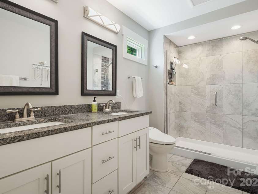 14 3rd Street, Asheville, NC 28803.  MLS# CAR4297140, YatesRealty ID 1397. Primary bathroom