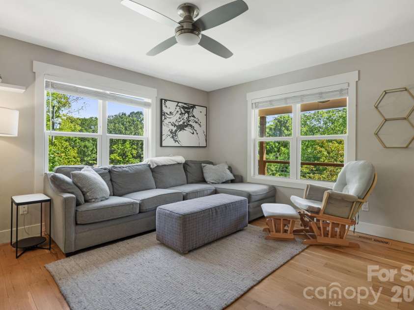 14 3rd Street, Asheville, NC 28803.  MLS# CAR4398696, YatesRealty ID 1397. 