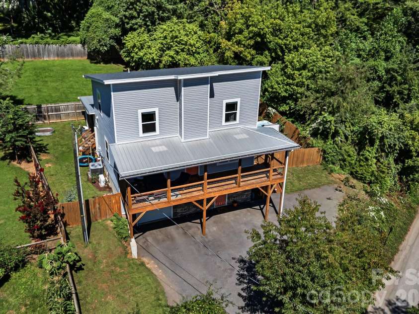 14 3rd Street, Asheville, NC 28803.  MLS# CAR4398696, YatesRealty ID 1397. 