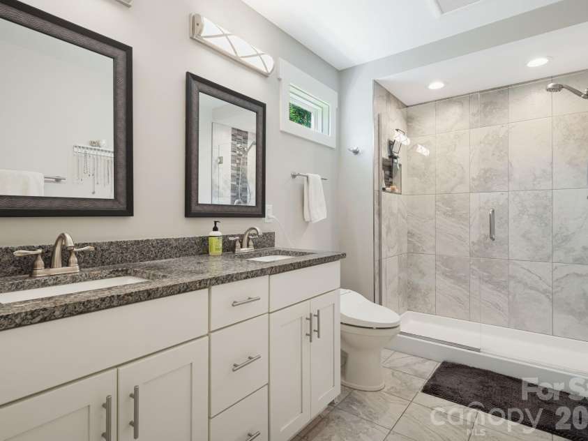 14 3rd Street, Asheville, NC 28803.  MLS# CAR4398696, YatesRealty ID 1397. Primary bathroom