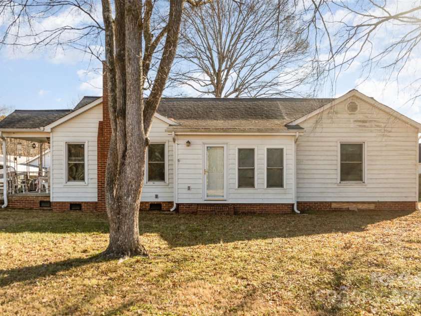 1979 Charlotte Highway, Mooresville, NC 28115.  MLS# CAR4218698, YatesRealty ID 1397. 
