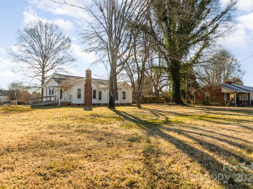 1979 Charlotte Highway, Mooresville, NC 28115.  MLS# CAR4218698, YatesRealty ID 1397. 