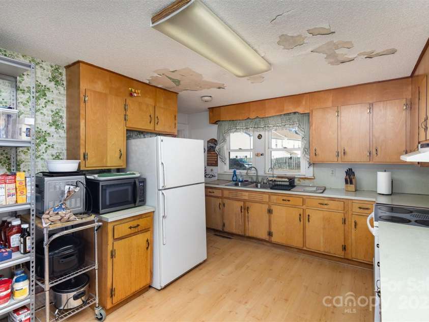 1979 Charlotte Highway, Mooresville, NC 28115.  MLS# CAR4218698, YatesRealty ID 1397. 