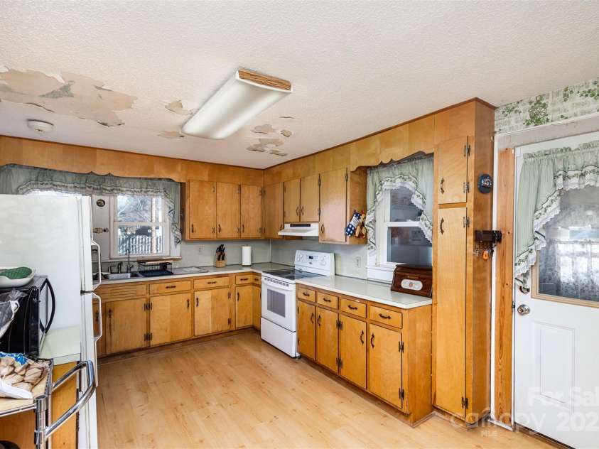 1979 Charlotte Highway, Mooresville, NC 28115.  MLS# CAR4218698, YatesRealty ID 1397. 
