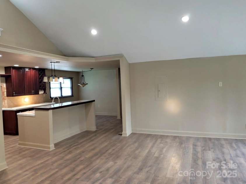 20 Frosted Lane, Burnsville, NC 28714.  MLS# CAR4226376, YatesRealty ID 1397. 