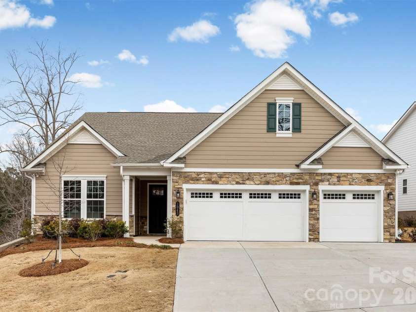 1043 Wylie Falls Lane, York, SC 29745.  MLS# CAR4338694, YatesRealty ID 13974. 