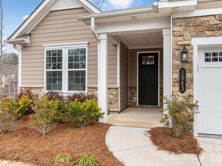 1043 Wylie Falls Lane, York, SC 29745.  MLS# CAR4338694, YatesRealty ID 13974. 