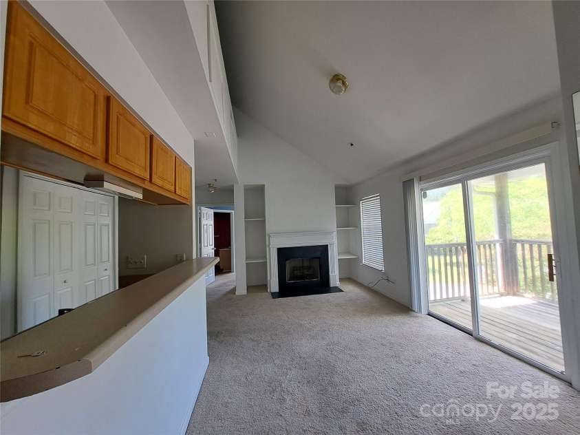 2527 Carya Pond Lane, Charlotte, NC 28212.  MLS# CAR4246596, YatesRealty ID 13974. 