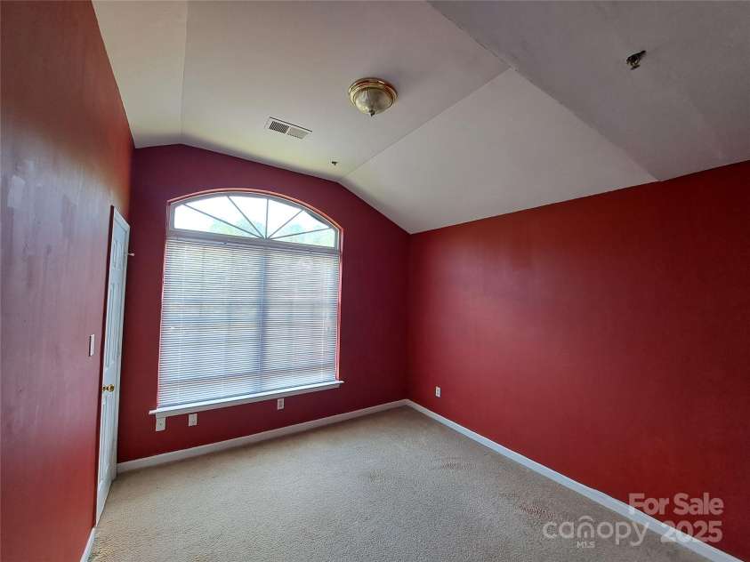 2527 Carya Pond Lane, Charlotte, NC 28212.  MLS# CAR4246596, YatesRealty ID 13974. First Bedroom