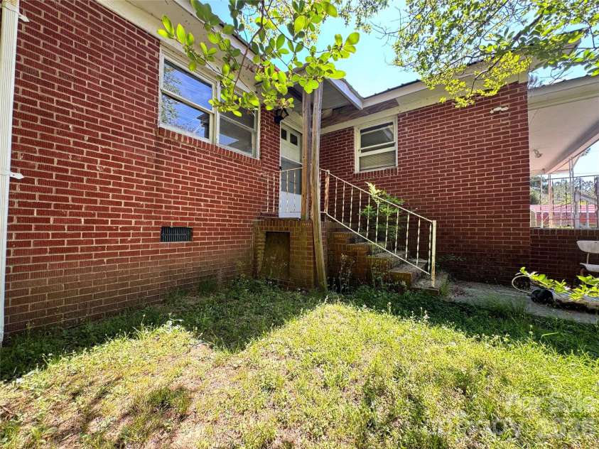 101 Ledbetter Road, Polkton, NC 28135.  MLS# CAR4371385, YatesRealty ID 13975. 