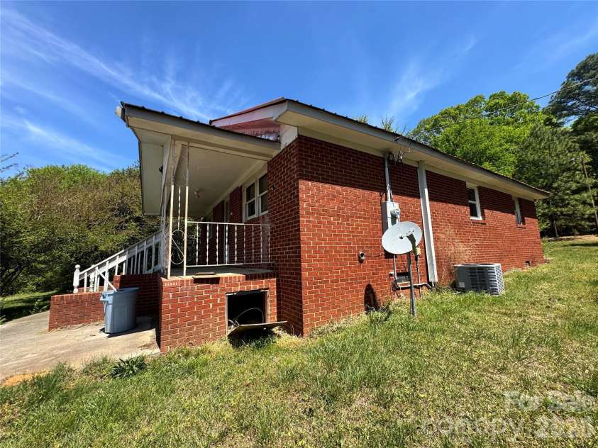 101 Ledbetter Road, Polkton, NC 28135.  MLS# CAR4371385, YatesRealty ID 13975. 