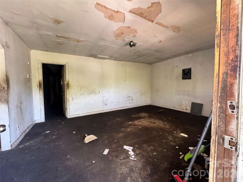 101 Ledbetter Road, Polkton, NC 28135.  MLS# CAR4371385, YatesRealty ID 13975. 