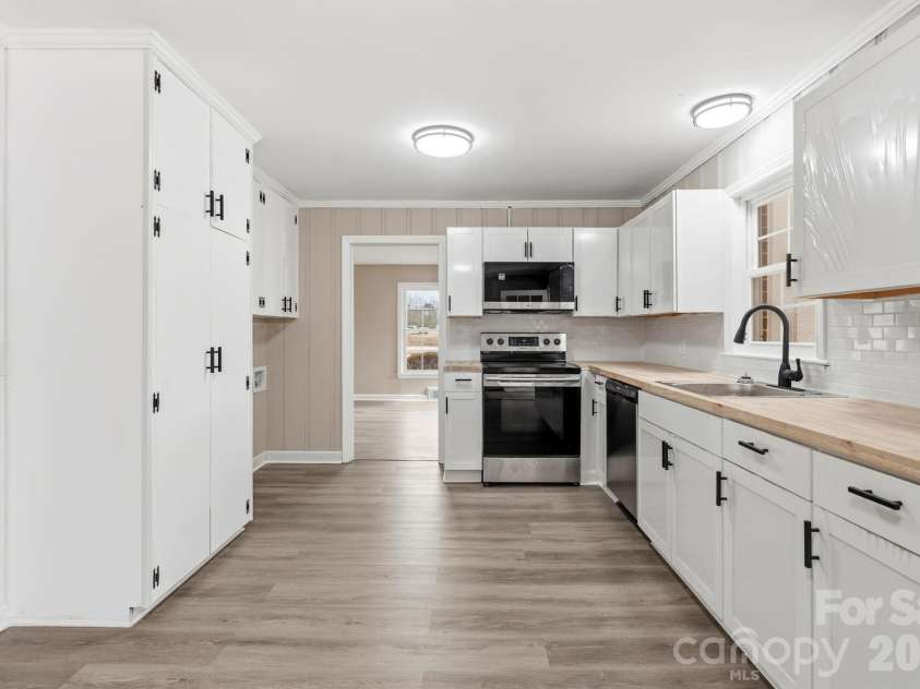 201 Northam Road, Rockingham, NC 28379.  MLS# CAR4334153, YatesRealty ID 13976. 