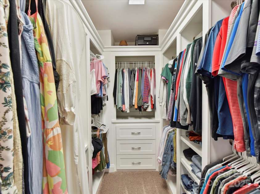16404 Mckee Ridge Drive, Charlotte, NC 28278.  MLS# CAR4224178, YatesRealty ID 13977. CUSTOM Closet