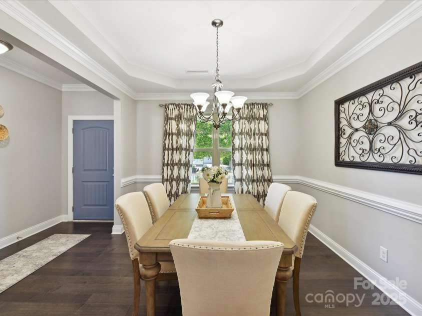 16404 Mckee Ridge Drive, Charlotte, NC 28278.  MLS# CAR4224178, YatesRealty ID 13977. Formal Dining Room