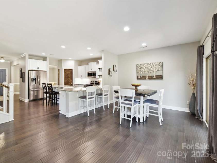 16404 Mckee Ridge Drive, Charlotte, NC 28278.  MLS# CAR4224178, YatesRealty ID 13977. Open Floorplan