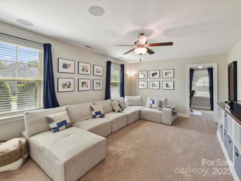 16404 Mckee Ridge Drive, Charlotte, NC 28278.  MLS# CAR4224178, YatesRealty ID 13977. Perfect Bonus Room
