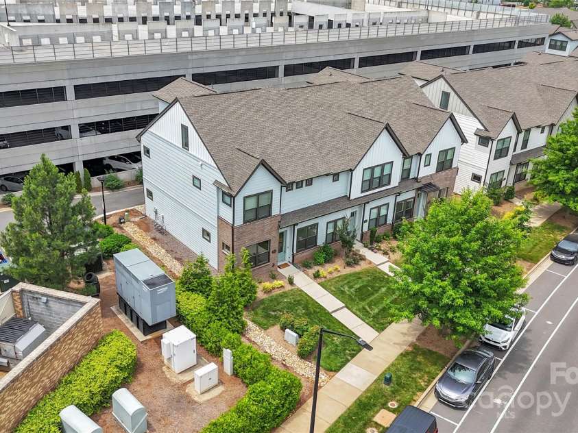 5946 Ardrey Kell Road, Charlotte, NC 28277.  MLS# CAR4258861, YatesRealty ID 13980. 