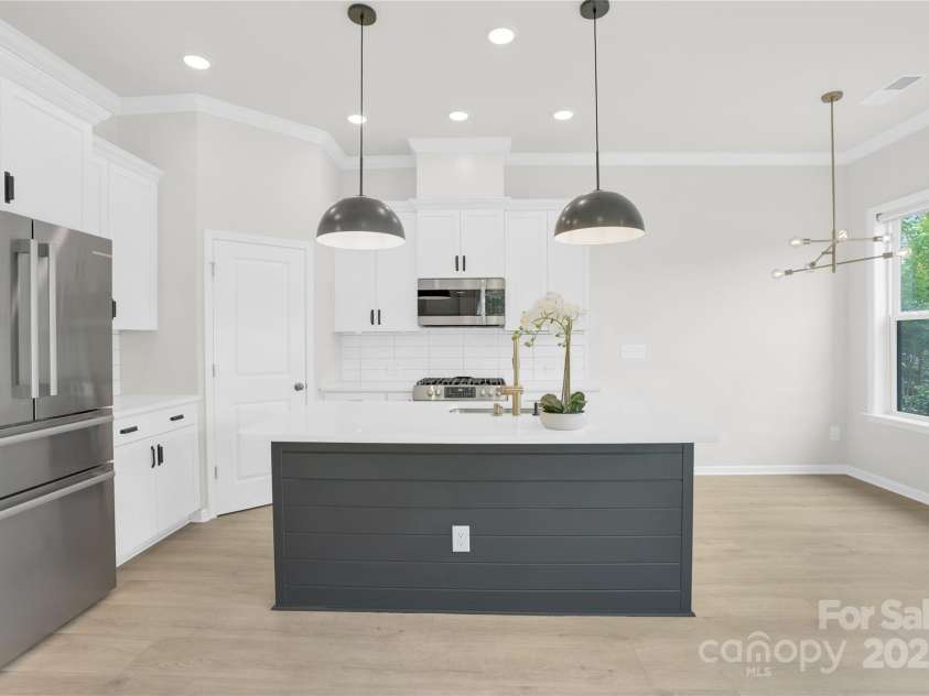 5946 Ardrey Kell Road, Charlotte, NC 28277.  MLS# CAR4258861, YatesRealty ID 13980. 