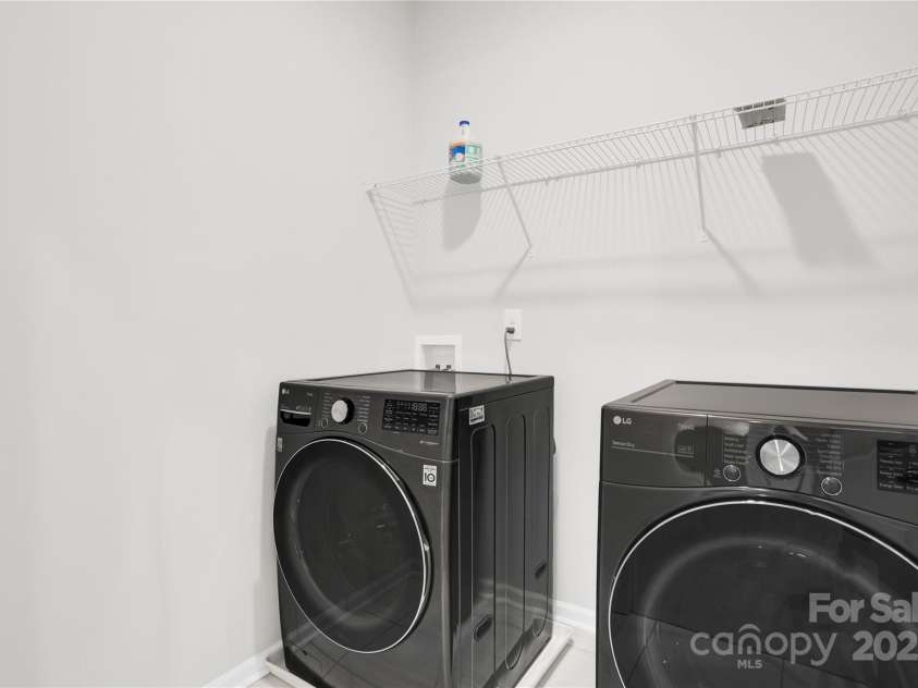 5946 Ardrey Kell Road, Charlotte, NC 28277.  MLS# CAR4258861, YatesRealty ID 13980. 