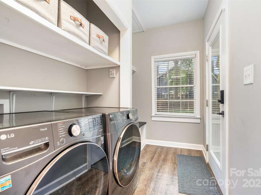 624 Oakland Avenue, Charlotte, NC 28204.  MLS# CAR4253289, YatesRealty ID 13981. 