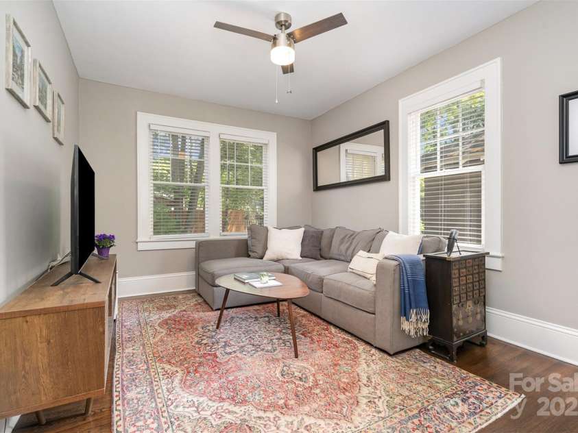 624 Oakland Avenue, Charlotte, NC 28204.  MLS# CAR4253289, YatesRealty ID 13981. 