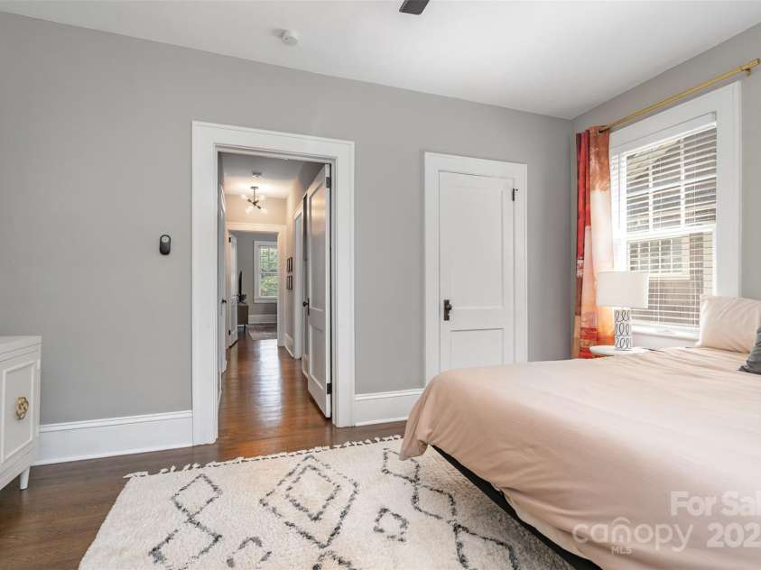 624 Oakland Avenue, Charlotte, NC 28204.  MLS# CAR4253289, YatesRealty ID 13981. 