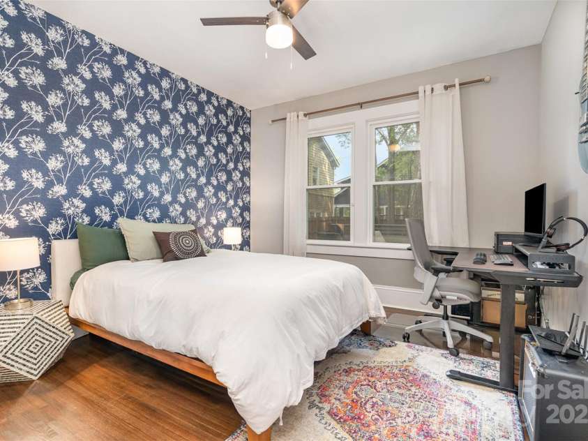624 Oakland Avenue, Charlotte, NC 28204.  MLS# CAR4253289, YatesRealty ID 13981. 