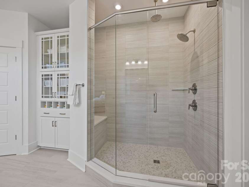 8620 Balcony Bridge Road, Huntersville, NC 28078.  MLS# CAR4370032, YatesRealty ID 13981. 