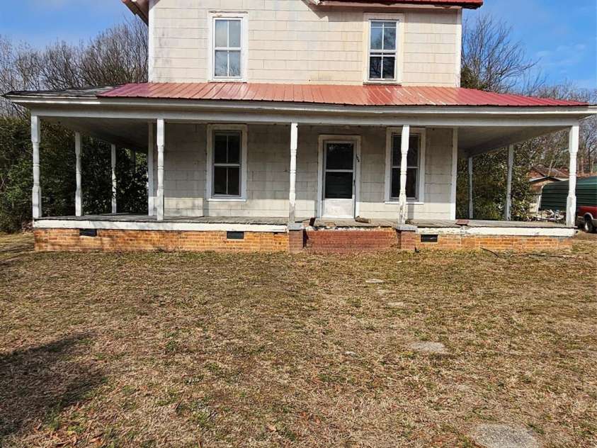 105 Second Avenue, Mount Gilead, NC 27306.  MLS# CAR4253693, YatesRealty ID 13982. 