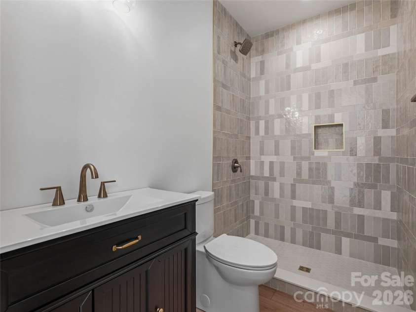 710 Kendal Drive, Leicester, NC 28748.  MLS# CAR4362024, YatesRealty ID 13982. 
