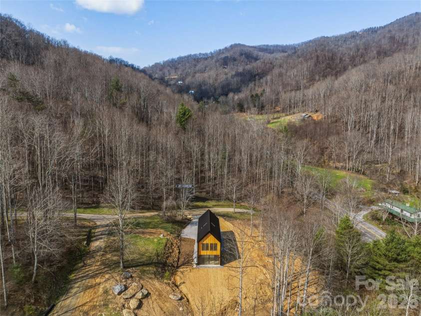 710 Kendal Drive, Leicester, NC 28748.  MLS# CAR4362024, YatesRealty ID 13982. 