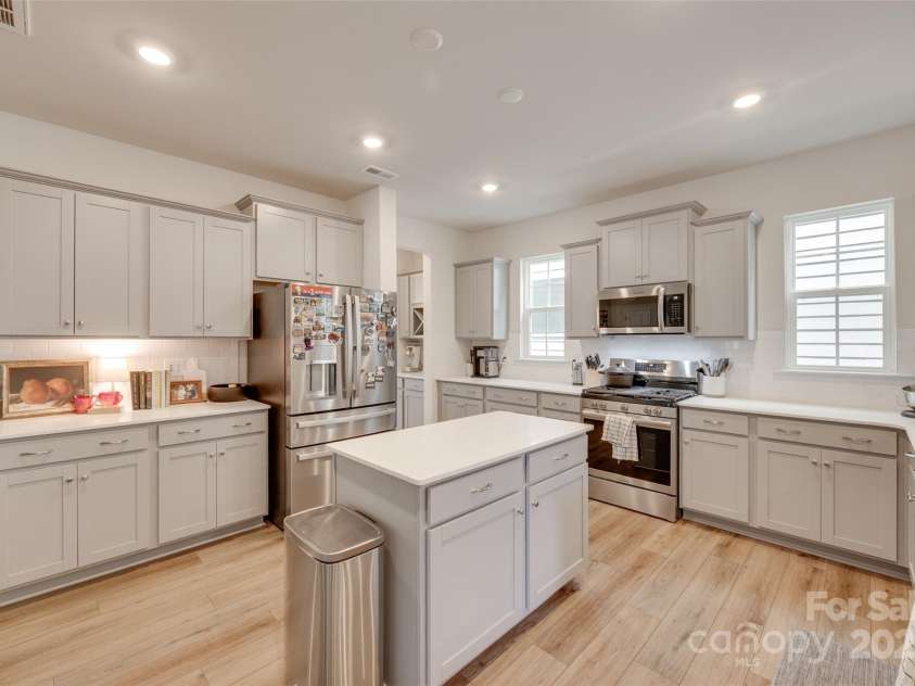 3101 Virginia Trail Court, Fort Mill, SC 29715.  MLS# CAR4259389, YatesRealty ID 13983. 