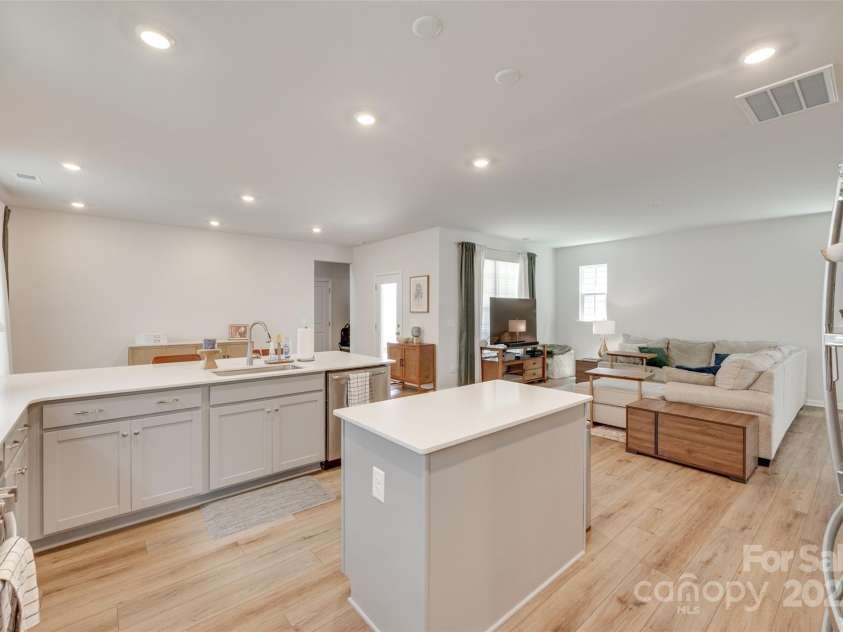 3101 Virginia Trail Court, Fort Mill, SC 29715.  MLS# CAR4259389, YatesRealty ID 13983. 