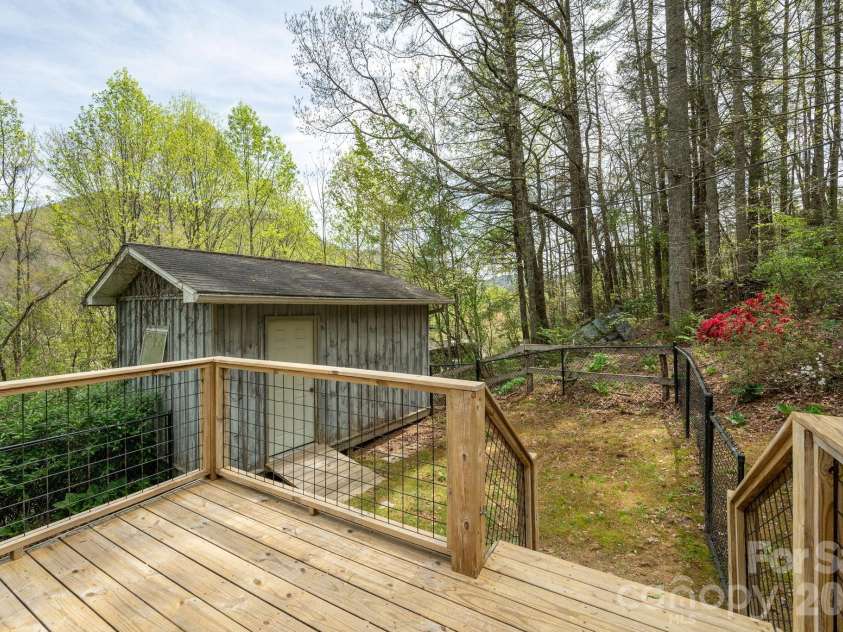 37 Camden Way, Rosman, NC 28772.  MLS# CAR4366138, YatesRealty ID 13983. Fenced Backyard