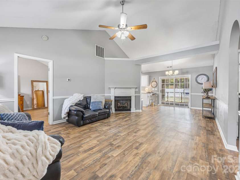 311 Masters Drive, Rock Hill, SC 29732.  MLS# CAR4252874, YatesRealty ID 13984. Great Room
