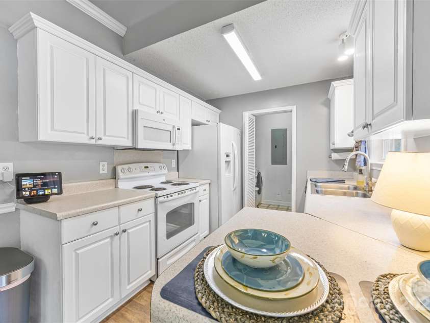 311 Masters Drive, Rock Hill, SC 29732.  MLS# CAR4252874, YatesRealty ID 13984. Kitchen