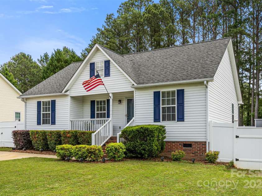 311 Masters Drive, Rock Hill, SC 29732.  MLS# CAR4252874, YatesRealty ID 13984. Ready to Move?