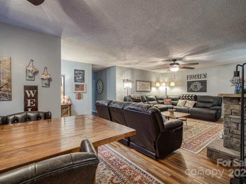 3085 Hunters Ridge Court, Morganton, NC 28655.  MLS# CAR4246443, YatesRealty ID 13985. 