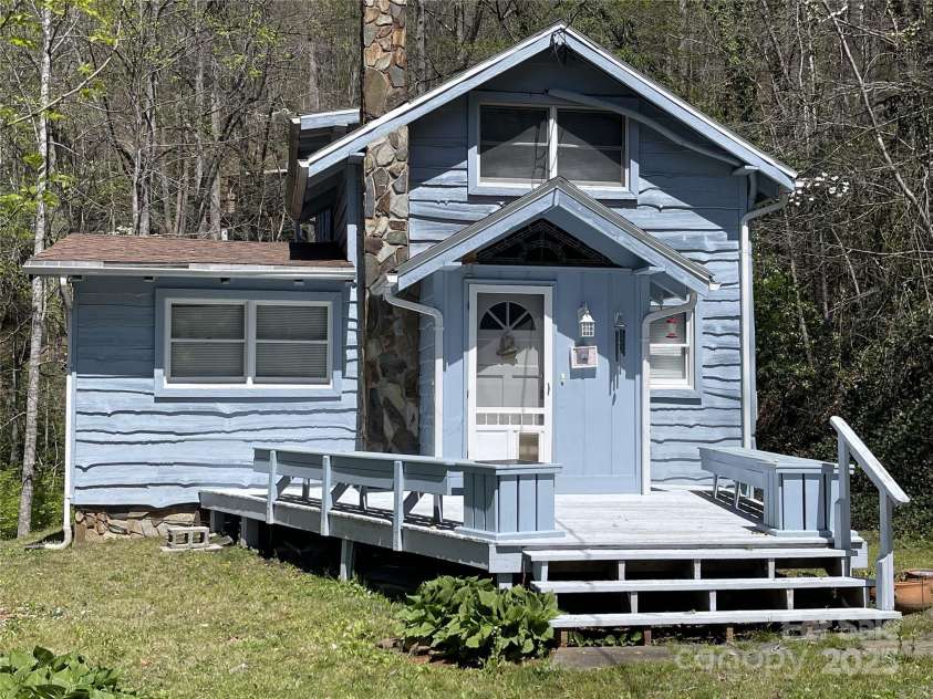 347 Elk Road, Sylva, NC 28779.  MLS# CAR4202079, YatesRealty ID 13987. 