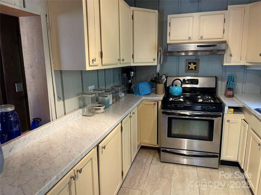 347 Elk Road, Sylva, NC 28779.  MLS# CAR4202079, YatesRealty ID 13987. 