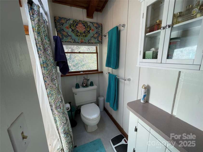 347 Elk Road, Sylva, NC 28779.  MLS# CAR4202079, YatesRealty ID 13987. 