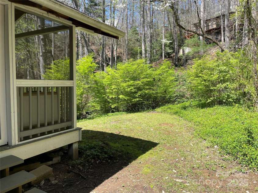 347 Elk Road, Sylva, NC 28779.  MLS# CAR4202079, YatesRealty ID 13987. 