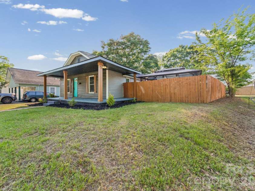 150 Cedar Drive, Concord, NC 28025.  MLS# CAR4368296, YatesRealty ID 13988. 