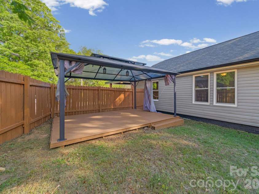 150 Cedar Drive, Concord, NC 28025.  MLS# CAR4368296, YatesRealty ID 13988. 