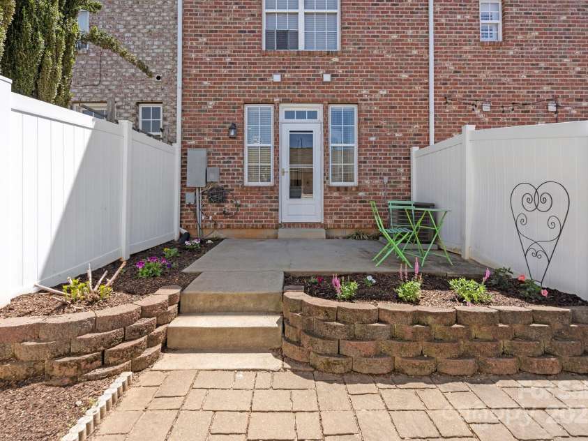 164 Singleton Road, Mooresville, NC 28117.  MLS# CAR4242800, YatesRealty ID 13988. 