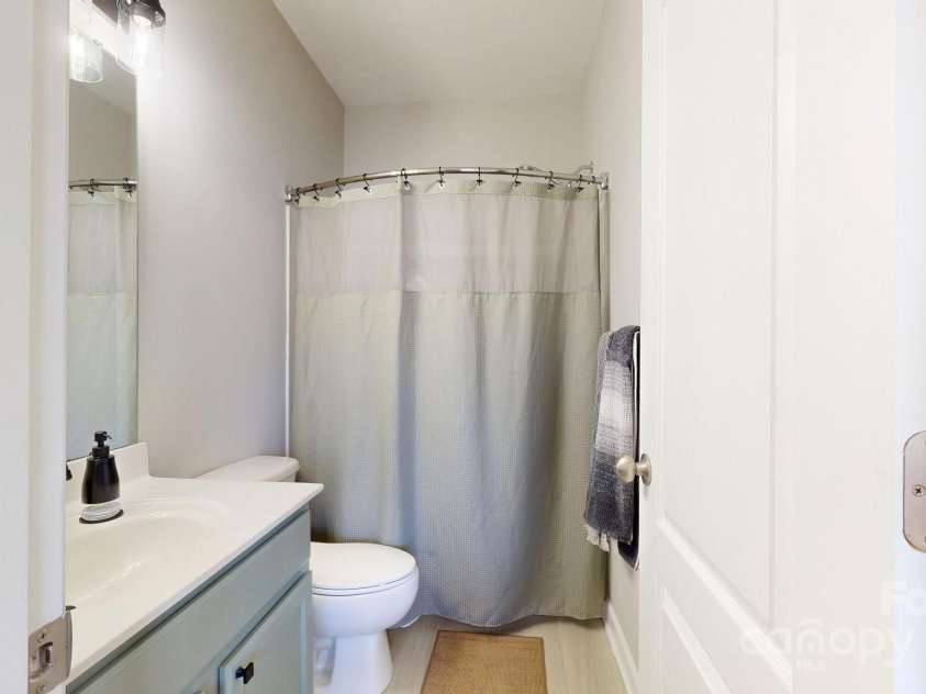 164 Singleton Road, Mooresville, NC 28117.  MLS# CAR4242800, YatesRealty ID 13988. Primary bathroom
