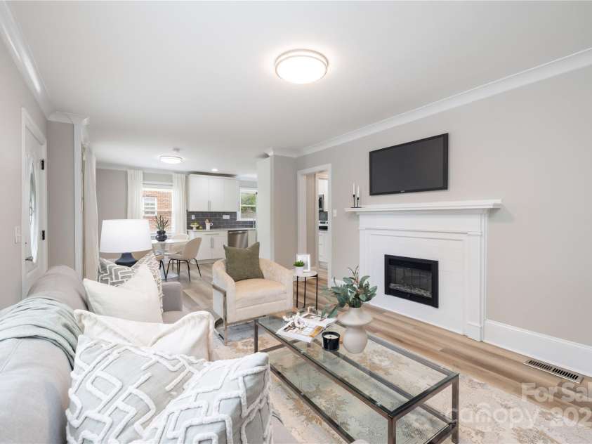 2414 Remount Road, Charlotte, NC 28208.  MLS# CAR4243386, YatesRealty ID 13989. 