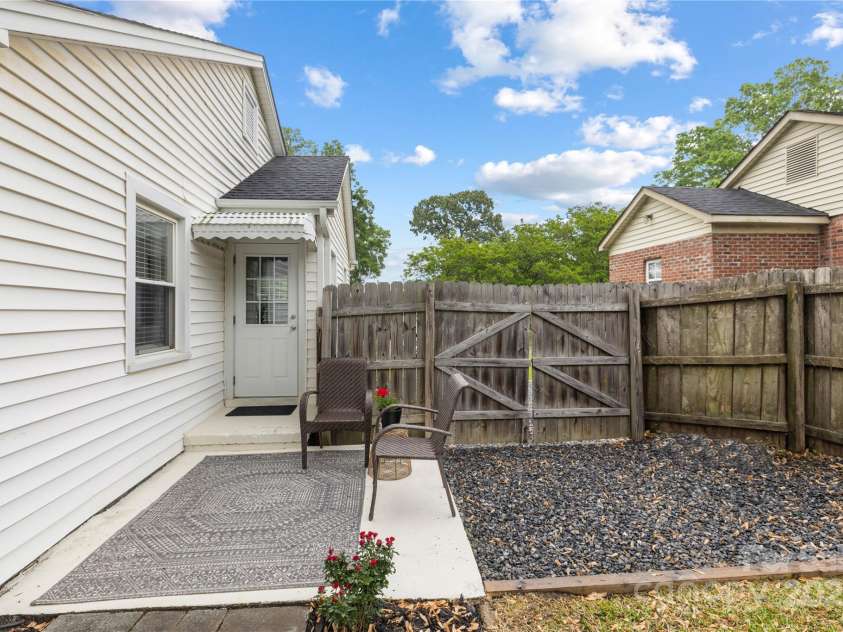 2414 Remount Road, Charlotte, NC 28208.  MLS# CAR4243386, YatesRealty ID 13989. 